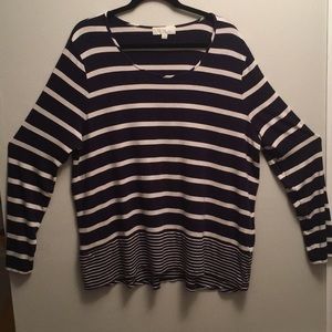 🍂🍁Olive & Oak Long Sleeve Navy Striped Plus Top